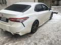 Toyota Camry 2018 года за 8 000 000 тг. в Уральск – фото 6
