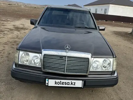 Mercedes-Benz E 220 1994 года за 1 350 000 тг. в Караганда