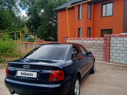 Audi A4 1995 года за 1 500 000 тг. в Алматы – фото 2