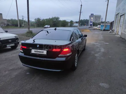 BMW 735 2004 года за 4 000 000 тг. в Караганда – фото 2