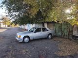 Mercedes-Benz E 200 1991 годаүшін650 000 тг. в Караганда – фото 2