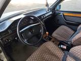 Mercedes-Benz E 200 1991 годаүшін650 000 тг. в Караганда – фото 5