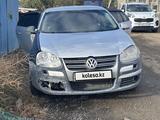Volkswagen Jetta 2010 года за 2 500 000 тг. в Семей