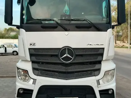 Mercedes-Benz  Actros 2017 года за 20 000 000 тг. в Алматы