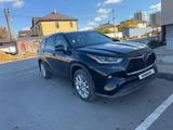 Toyota Highlander 2023 года за 25 500 000 тг. в Караганда – фото 3