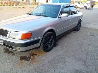Audi 100
