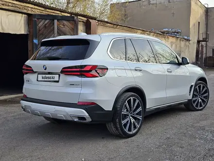 BMW X5 2023 года за 42 000 000 тг. в Караганда – фото 41