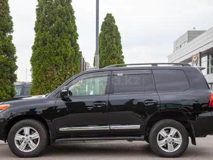 Toyota Land Cruiser Luxe 2013 года за 22 490 000 тг. в Алматы – фото 3