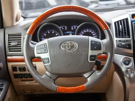 Toyota Land Cruiser Luxe 2013 года за 22 490 000 тг. в Алматы – фото 13