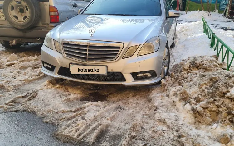 Mercedes-Benz E 200 2011 годаfor7 700 000 тг. в Алматы