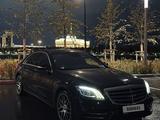 Mercedes-Benz S 560 2018 года за 35 000 000 тг. в Астана – фото 2