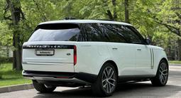 Land Rover Range Rover 2022 года за 88 000 000 тг. в Алматы – фото 4