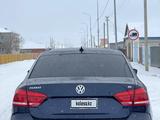 Volkswagen Passat 2013 года за 4 700 000 тг. в Атырау – фото 5
