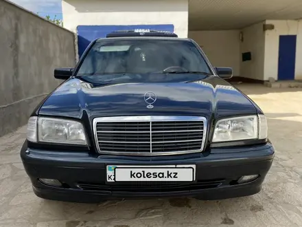 Mercedes-Benz C 200 2000 года за 4 200 000 тг. в Жанаозен