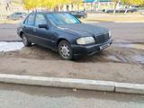 Mercedes-Benz C 180 1993 годаүшін900 000 тг. в Темиртау – фото 3