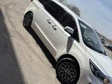 Kia Carnival 2019 года за 10 000 000 тг. в Караганда – фото 4