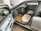 Toyota Camry 1998 годаүшін3 500 000 тг. в Актобе – фото 5