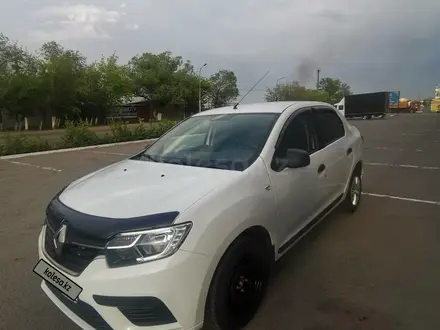 Renault Logan 2018 года за 5 400 000 тг. в Караганда – фото 2