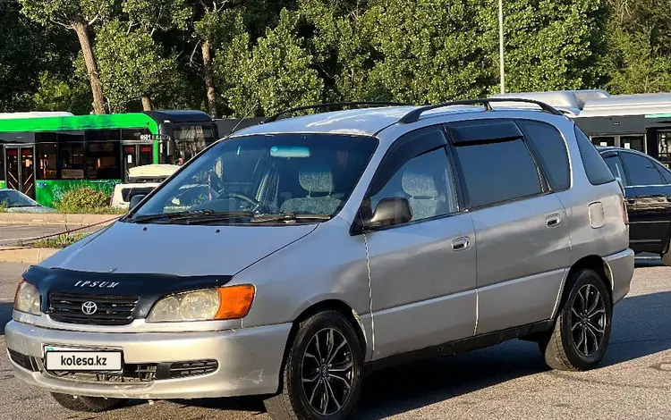 Toyota Ipsum 1997 года за 2 700 000 тг. в Алматы