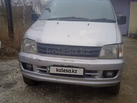 Toyota Town Ace Noah 1996 года за 1 200 000 тг. в Усть-Каменогорск