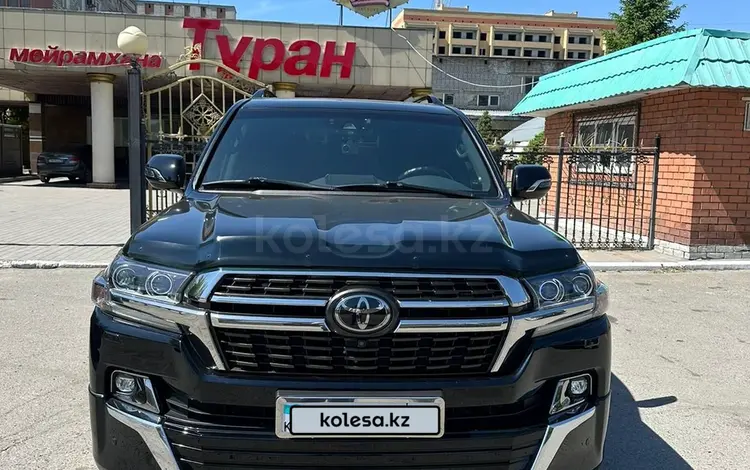 Toyota Land Cruiser 2020 года за 46 000 000 тг. в Семей