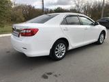 Toyota Camry 2014 года за 12 500 000 тг. в Костанай – фото 2