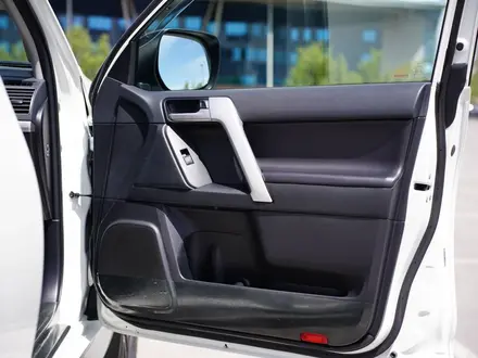 Toyota Land Cruiser Prado 2021 года за 36 000 000 тг. в Астана – фото 27