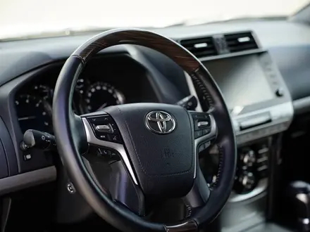 Toyota Land Cruiser Prado 2021 года за 36 000 000 тг. в Астана – фото 28