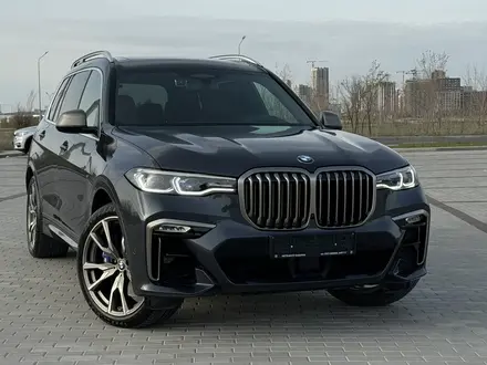 BMW X7 2020 года за 47 000 000 тг. в Астана