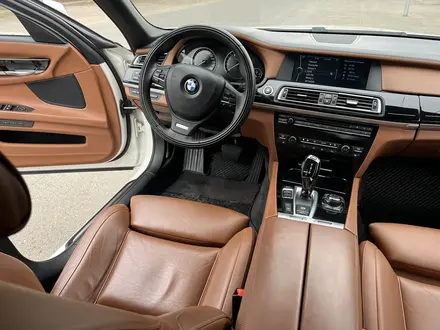 BMW 750 2009 года за 11 000 000 тг. в Алматы – фото 18