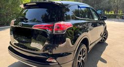 Toyota RAV4 2019 года за 13 100 000 тг. в Актобе – фото 5