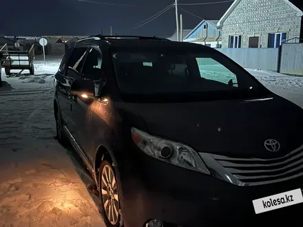 Toyota Sienna 2012 года за 10 500 000 тг. в Атырау – фото 18