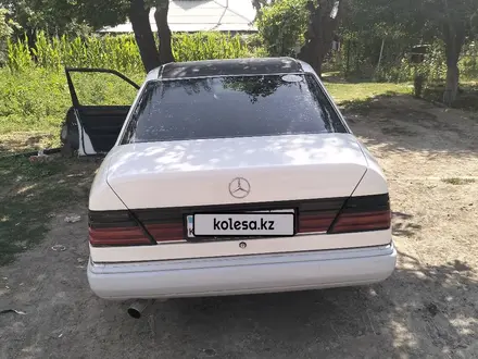 Mercedes-Benz E 200 1991 года за 1 600 000 тг. в Туркестан – фото 2