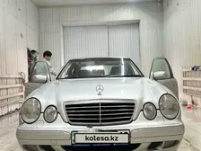 Mercedes-Benz E-Class, 2001