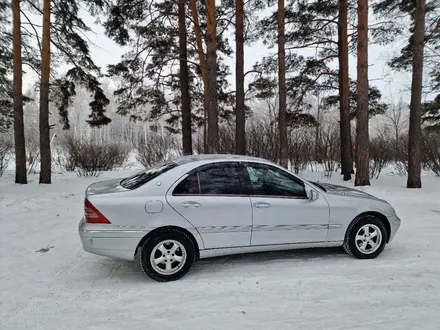 Mercedes-Benz C 200 2004 года за 3 900 000 тг. в Петропавловск – фото 13