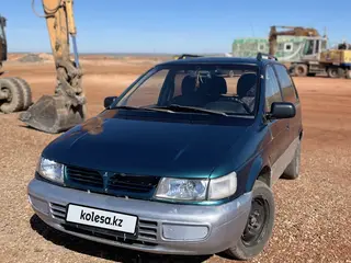 Mitsubishi Space Runner, 1995