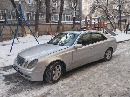 Mercedes-Benz E 220 2002 года за 3 400 000 тг. в Алматы – фото 5