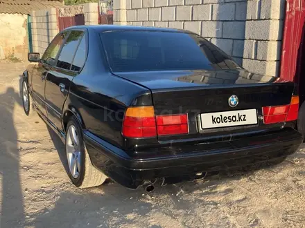 BMW 520 1992 года за 1 250 000 тг. в Жетысай – фото 2