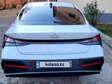 Hyundai Elantra 2023 года за 7 500 000 тг. в Алматы – фото 3