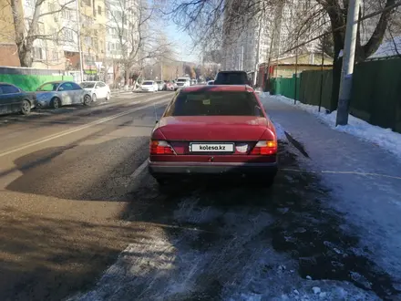 Mercedes-Benz E 230 1992 года за 1 300 000 тг. в Алматы – фото 5