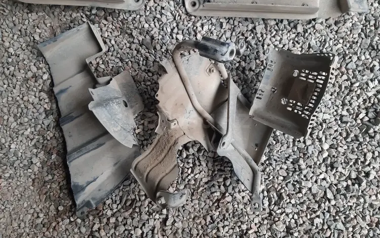 Подкрылки за 10 000 тг. в Алматы