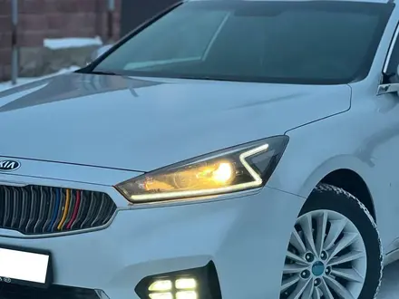 Kia K7 2017 года за 9 250 000 тг. в Астана