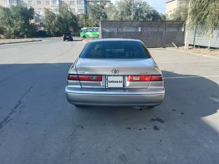 Toyota Camry 1998 года за 3 550 000 тг. в Талдыкорган – фото 3