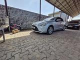 Toyota Yaris 2018 года за 8 500 000 тг. в Шымкент – фото 2