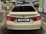 Toyota Camry 2015 года за 10 500 000 тг. в Алматы – фото 4