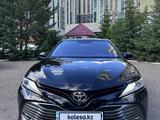 Toyota Camry 2018 года за 16 900 000 тг. в Караганда – фото 2