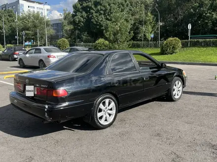 Toyota Camry 2000 года за 2 800 000 тг. в Алматы – фото 10