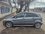 Mercedes-Benz B 180 2010 годаүшін3 500 000 тг. в Петропавловск – фото 2