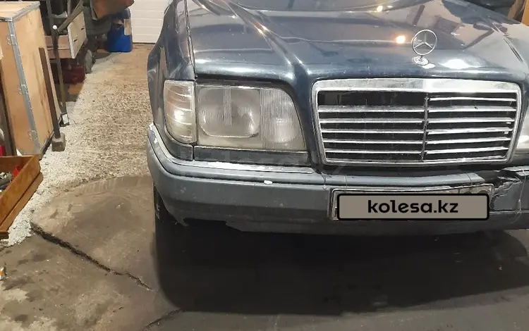 Mercedes-Benz E 230 1991 года за 1 000 000 тг. в Караганда