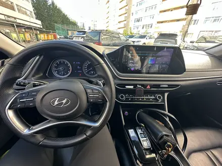 Hyundai Sonata 2019 года за 8 900 000 тг. в Астана – фото 8